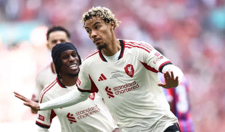 ফ্রান্স দলে নতুন মুখ আকিউস, সুযোগ মেলেনি একিতিকের