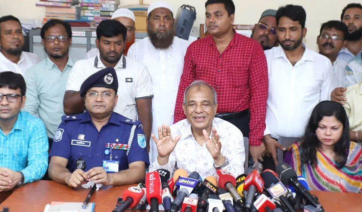 দুর্গাপূজায় ৮০ হাজার ভলেন্টিয়ার থাকবে: স্বরাষ্ট্র উপদেষ্টা