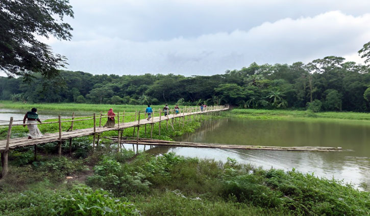 ৩ লাখ মানুষের যাতায়াতে কামারদিয়ায় সেতুর দাবি 