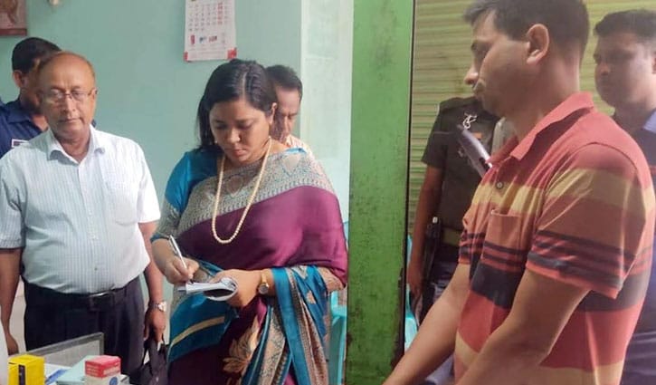 মেয়াদোত্তীর্ণ ওষুধ বিক্রি সিরাজগঞ্জে ২ ফার্মেসিকে জরিমানা