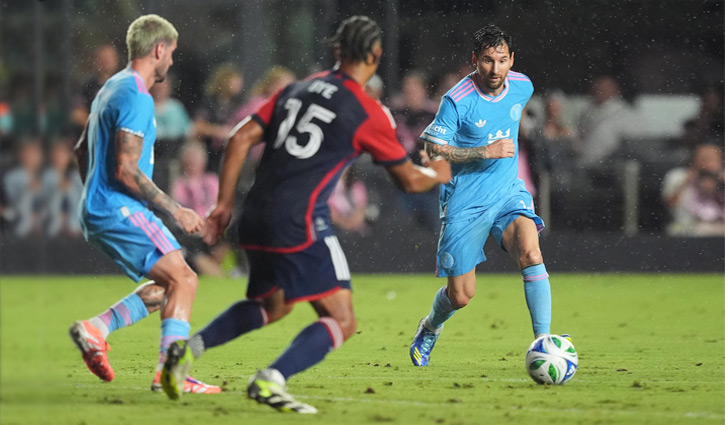 মেসির তিন অ্যাসিস্টে আর আলবার জোড়া গোলে মায়ামির দাপুটে জয়