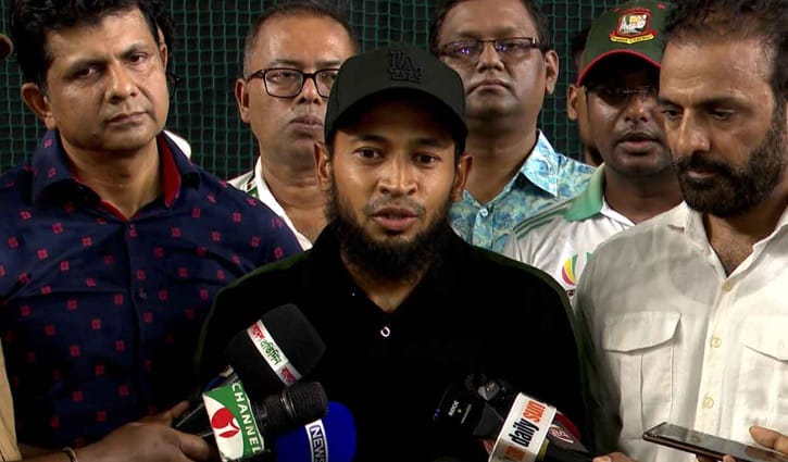 কথায় নয়, কাজে মিলের খোঁজে মুশফিক