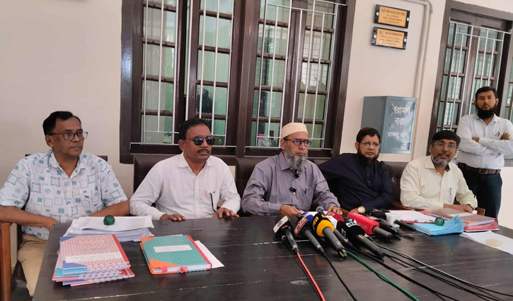 মহাষষ্ঠীতে রাকসু নির্বাচনের তারিখ, শিক্ষার্থীদের ক্ষোভ