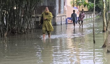 লালমনিরহাটে তিস্তার পানি কমলেও ভোগান্তি কমেনি