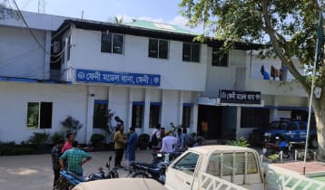 ফেনীতে সহকর্মীর বঁটির কোপে আনসার সদস্য আহত 
