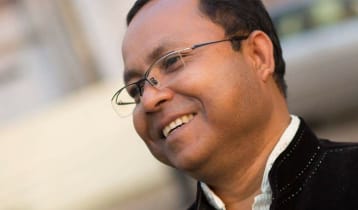 অমর একুশে বইমেলা ফেব্রুয়ারি স্পর্শ করুক