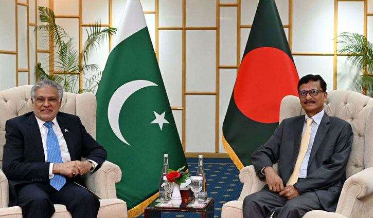 পররাষ্ট্র উপদেষ্টার সঙ্গে বৈঠকে পাকিস্তানের উপপ্রধানমন্ত্রী