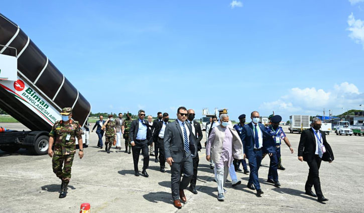 কক্সবাজার পৌঁছেছেন  প্রধান উপদেষ্টা