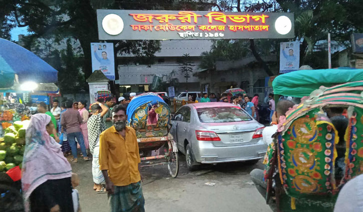 বিজয় সরণিতে ট্রাকের ধাক্কায় বাইসাইকেল আরোহী নিহত