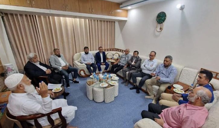 জামায়াত আমিরের সঙ্গে শিল্প মালিক‌দের সৌজন্য সাক্ষাৎ