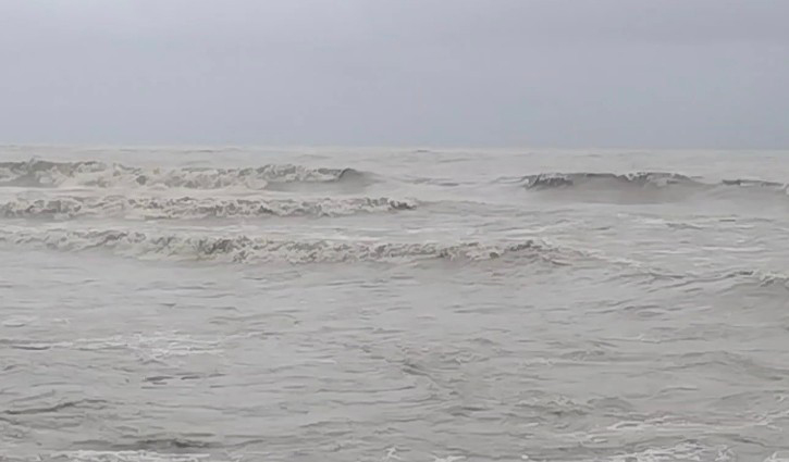 বঙ্গোপসাগরে নিম্নচাপ সৃষ্টির শঙ্কা, বন্দরে ৩ নম্বর সতর্ক সংকেত