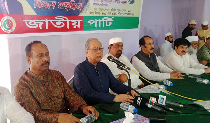 দেশকে অস্থিতিশীল করার গভীর ষড়যন্ত্র চল‌ছে: আনিসুল 