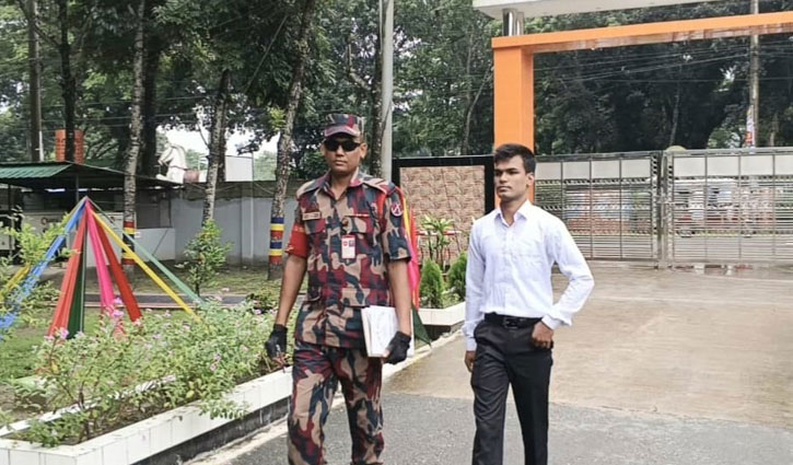 বিজিবিতে চাকরি পেলেন ফেলানীর ছোট ভাই