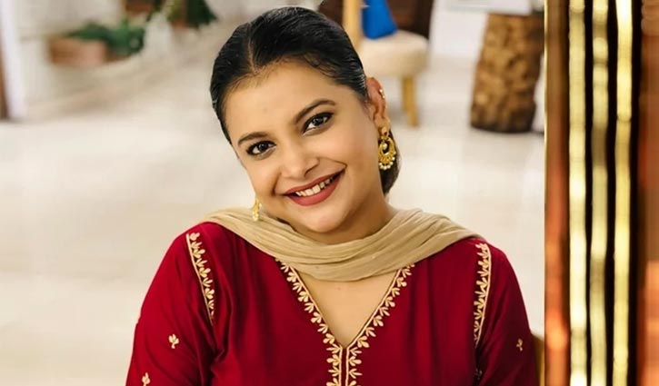 ‘রাজনীতি’র অভিশাপ থেকে আমাদের রক্ষা করো: ফারিয়া