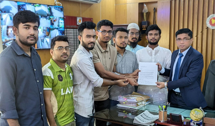 কুষ্টিয়া-খুলনা মহাসড়ক সংস্কারে জরুরি টেন্ডার দাবি শিক্ষার্থীদের