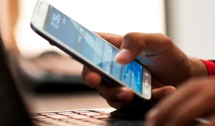 কলকাতায় পুরোনো মোবাইল ফোন কিনে বিপাকে বাংলাদেশি