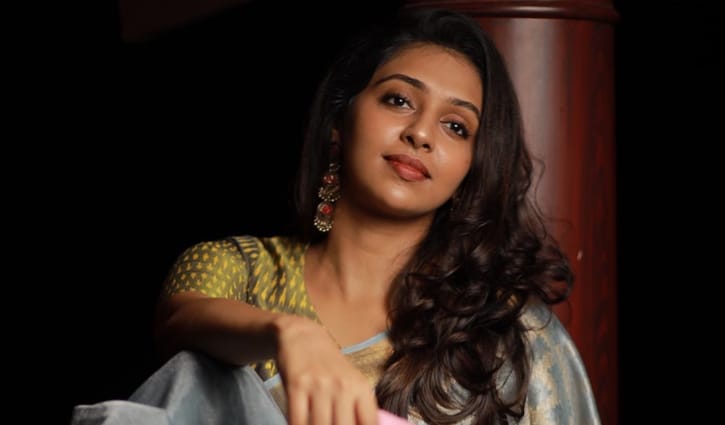 অপহরণের অভিযোগে অভিনেত্রীর বিরুদ্ধে মামলা