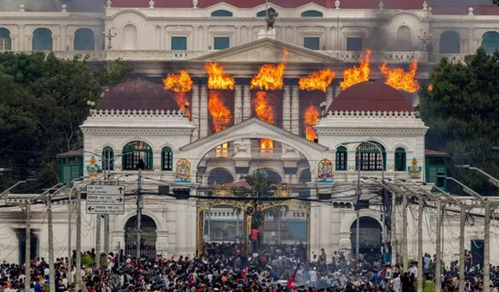 পদত্যাগের পর হদিস মিলছে না নেপালের প্রধানমন্ত্রীর