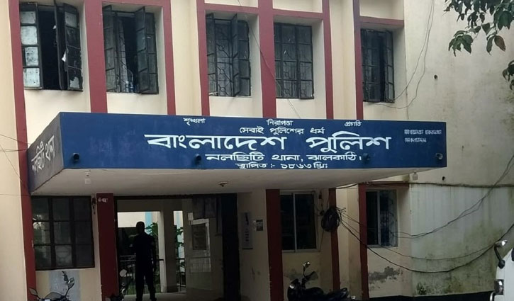 নিজ ঘর থেকে নারীর অর্ধগলিত লাশ উদ্ধার