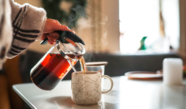 ছোট মগে নাকি বড় মগে কফি পান করা ভালো?