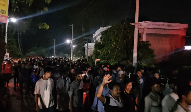 রাকসু নির্বাচন পেছানোর প্রতিবাদে ছাত্রশিবিরের বিক্ষোভ 