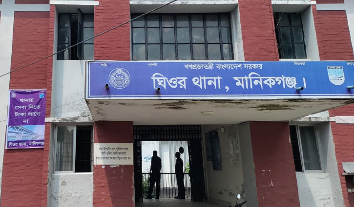 নিয়ন্ত্রণ হারিয়ে খুঁটিতে ধাক্কা, মোটরসাইকেলের ২ আরোহী নিহত