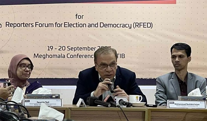 নির্বাচন বিশ্বাসযোগ্য করতে পর্যবেক্ষক ও গণমাধ্যমকর্মীদের নিরপেক্ষতা নিশ্চিত করা জরুরি