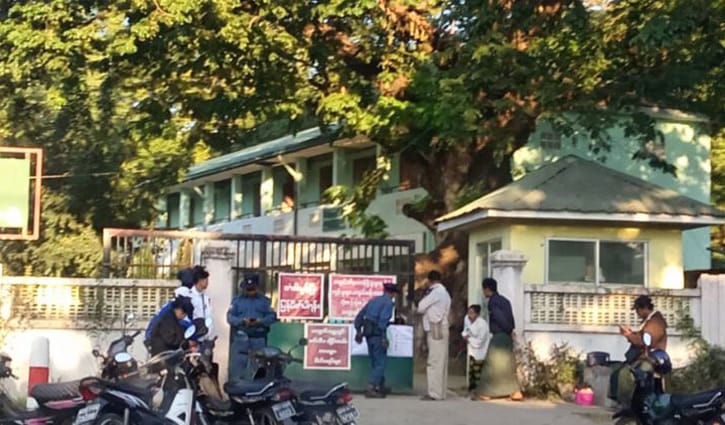 ‘বন্দুকের মুখে ভোট দিতে বাধ্য করা হয়েছে মিয়ানমারের অনেক ভোটারকে’