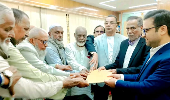 ঝিনাইদহ-১: অ্যাটর্নি জেনারেলের পক্ষে মনোনয়ন ফরম সংগ্রহ