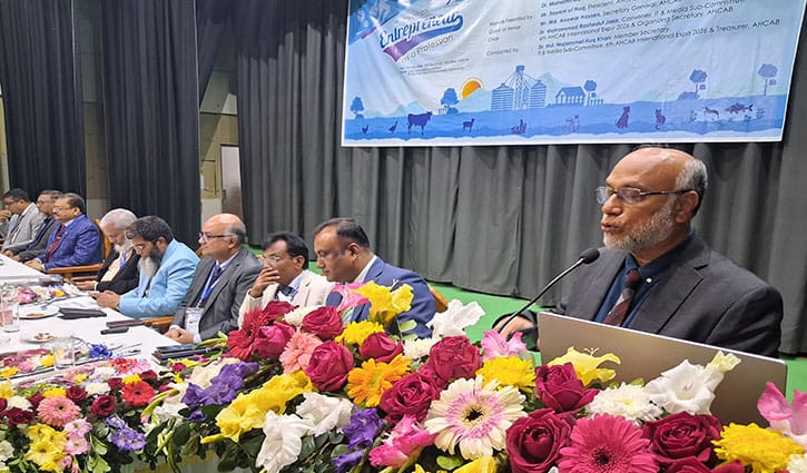 চাকরি প্রত্যাশী নয়, উদ্যোক্তামুখী প্রজন্ম গড়ে তুলতে হবে: বাকৃবি উপাচার্য