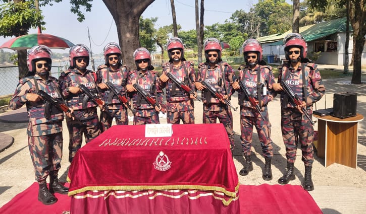 সুনামগঞ্জ সীমান্ত থেকে ২৪টি ইলেকট্রিক ডেটনেটর উদ্ধার