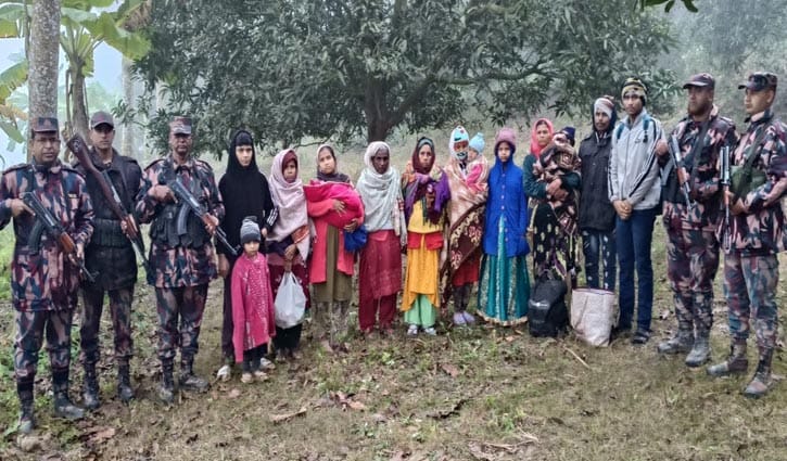 অনুপ্রবেশের অভিযোগে চাঁপাইনবাবগঞ্জে আটক ২৭