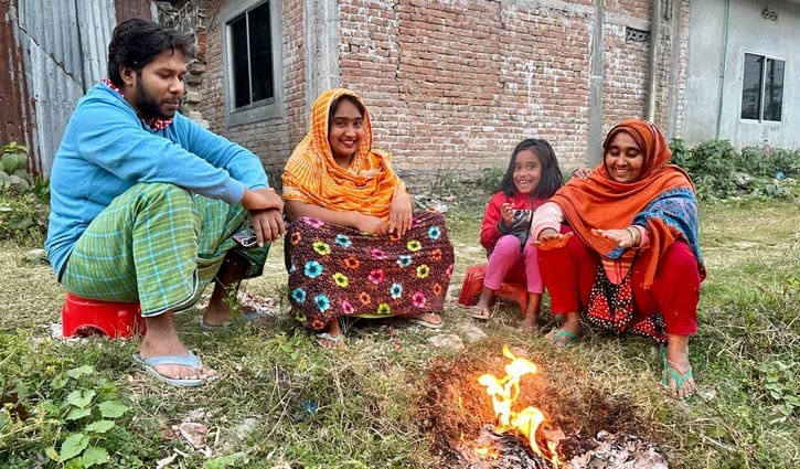 পাবনায় বয়ে যাচ্ছে মৃদু শৈতপ্রবাহ 