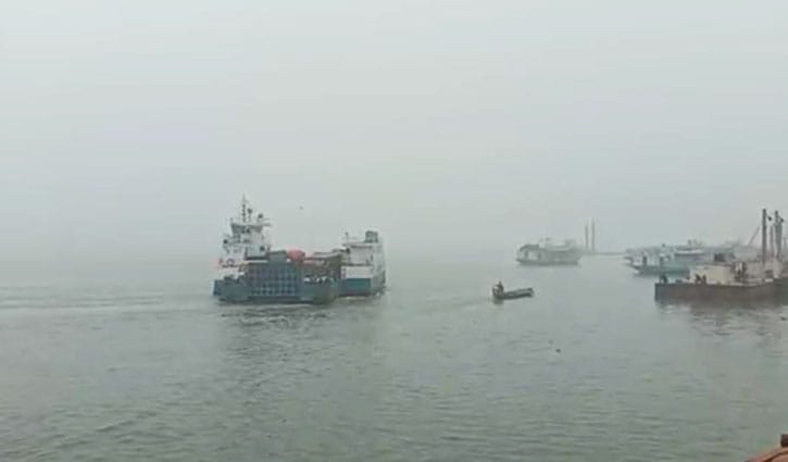 সাড়ে ১৪ ঘণ্টা পর চালু পাটুরিয়া-দৌলতদিয়া নৌরুট