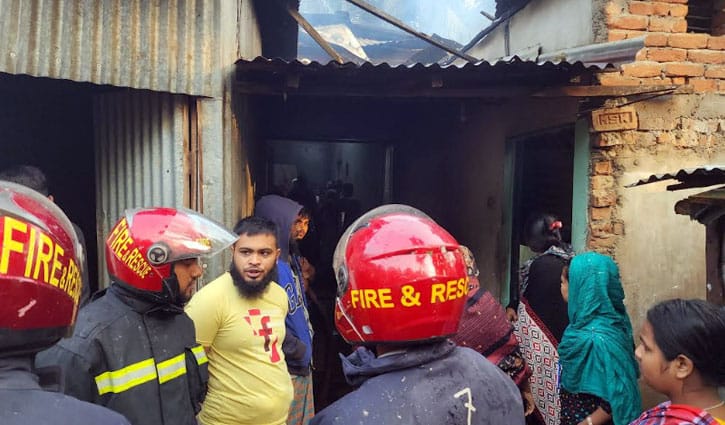 গাজীপুরে ১০ বসতঘর পুড়ে ছাই 