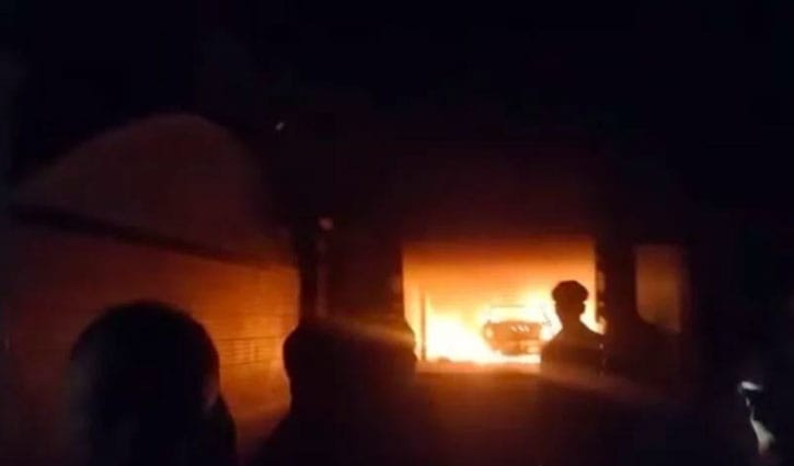 চট্টগ্রামে ব্যারিস্টার আনিসের বাড়িতে ভাঙচুর, অগ্নিসংযোগ