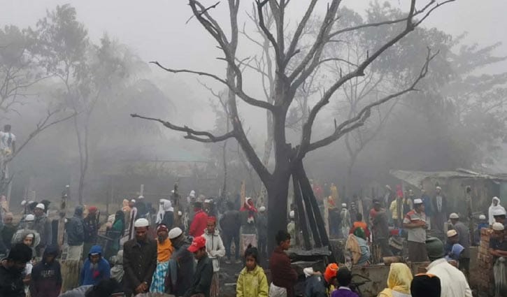 টেকনাফের ২ রোহিঙ্গা ক্যাম্পে আগুন, পুড়ল অর্ধশত ঘর 