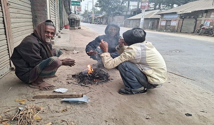 গাইবান্ধায় শীতের প্রকোপ বৃদ্ধি, বিপাকে নিম্ন আয়ের মানুষ