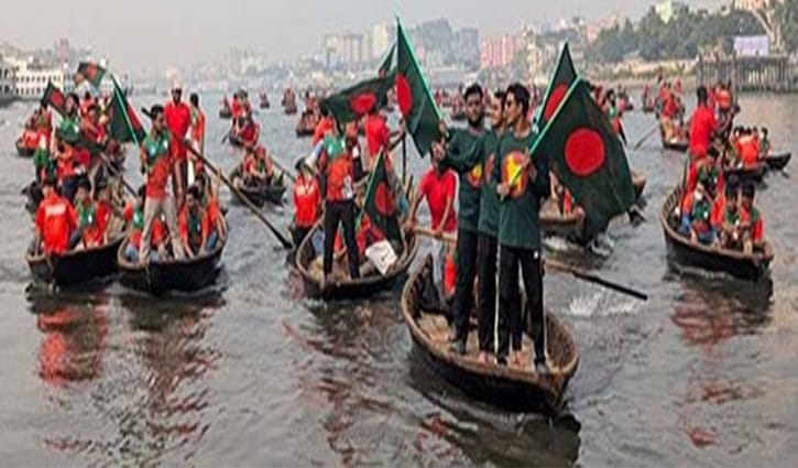 বিজয় দিবস উপলক্ষে বুড়িগঙ্গায় শত নৌকার র‍্যালি, নদী রক্ষার বার্তা জবি শিবিরের