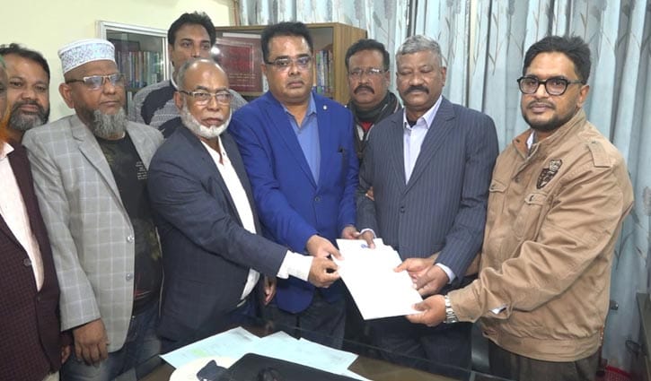 রংপুর ৩: মনোনয়নপত্র তুললেন জাপা চেয়ারম্যান জিএম কাদের 