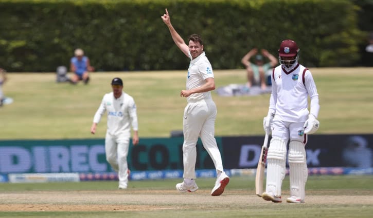 রেকর্ড জয়ে হোয়াইটওয়াশের বৃত্ত পূর্ণ করল নিউ জিল্যান্ড