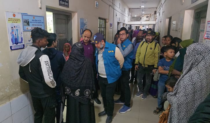 রাঙামাটি জেনারেল হাসপাতালে দুদকের অভিযান