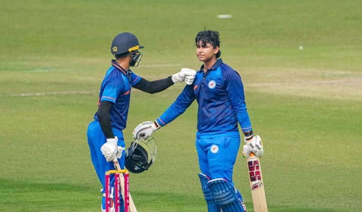 ৫০ ওভারে ৫৭৪ রানের বিশ্বরেকর্ড, দ্রুততম শতক হাঁকালেন সাকিবুল