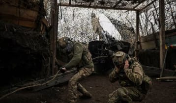 যুদ্ধবিরতি নিয়ে বৈঠকে বসতে যাচ্ছেন জেলেনস্কি ও মার্কিন প্রতিনিধি দল