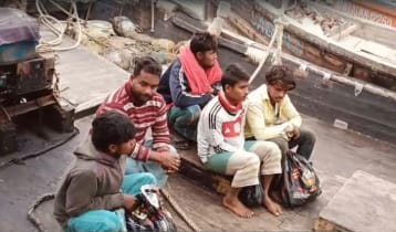 ৩৫ বাংলাদেশি জেলেকে আটক করেছে ভারত ৩৫ বাংলাদেশি জেলেকে আটক করেছে ভারত