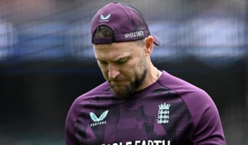 ‘ইংল্যান্ডের কোচ হিসেবে থাকা-না থাকা আমার হাতে নয়’