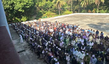 চবিতে খালেদা জিয়ার গায়েবানা জানাজা চবিতে খালেদা জিয়ার গায়েবানা জানাজা