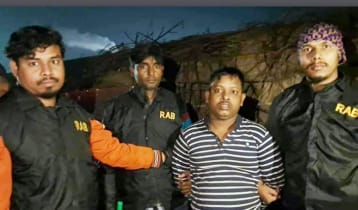 হাদিকে হত্যাচেষ্টা: ফয়সালের ঘনিষ্ঠ সহযোগী গ্রেপ্তার হাদিকে হত্যাচেষ্টা: ফয়সালের ঘনিষ্ঠ সহযোগী গ্রেপ্তার