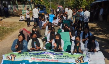 ৮ দাবিতে রাঙামাটির সড়কে কৃষি ইনস্টিটিউট শিক্ষার্থীদের বিক্ষোভ