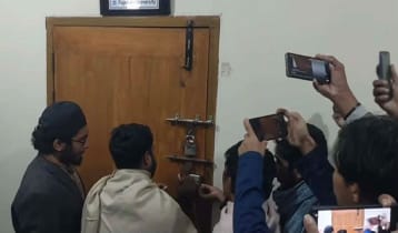 রাবির আওয়ামীপন্থি ডিনদের অফিসে তালা